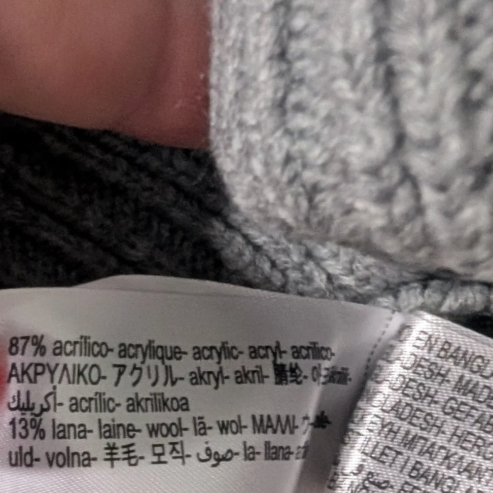 NEW Zara | Heavy Knit V Neck Sweater - Picture 10 of 10
